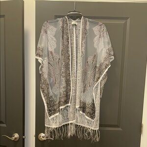 David and Young Black and White Swim Coverup with Flowing Sleeves